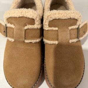 Cozy Tan Women's Shoes